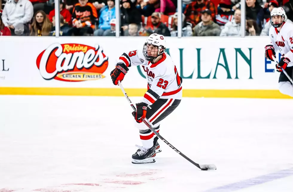 SCSU&#8217;s Peart Signs Pro Contract