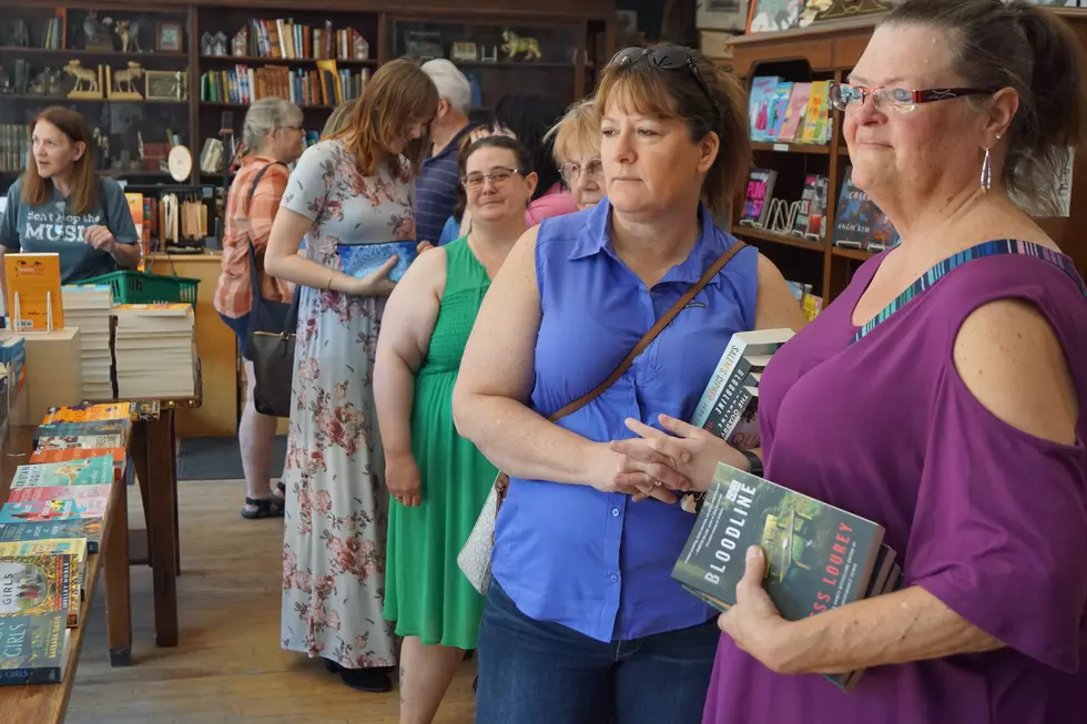 Mystery Fans Line Up To See Four Minnesota Authors