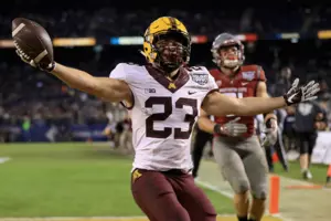 Gophers Win Holiday Bowl