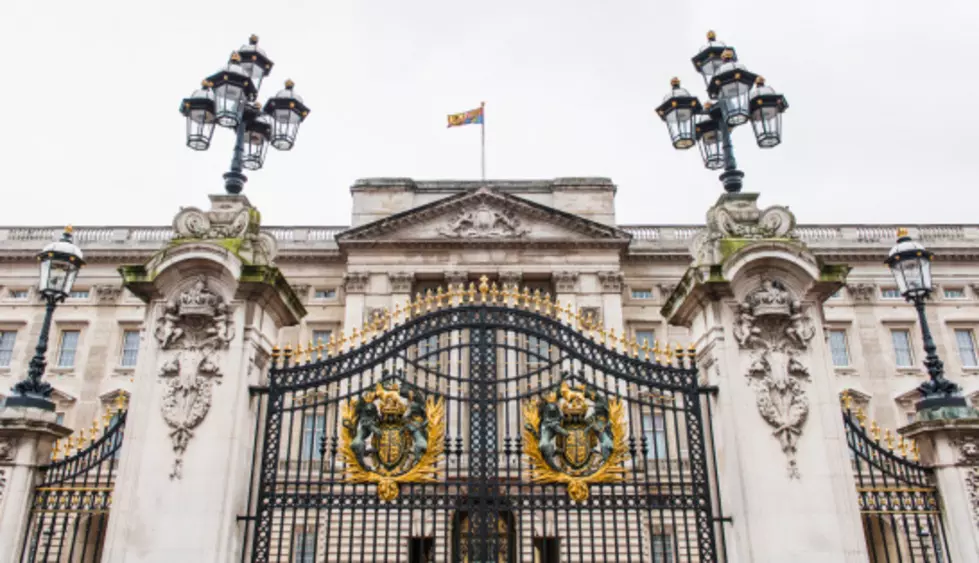 Take a 3D Tour of Buckingham Palace