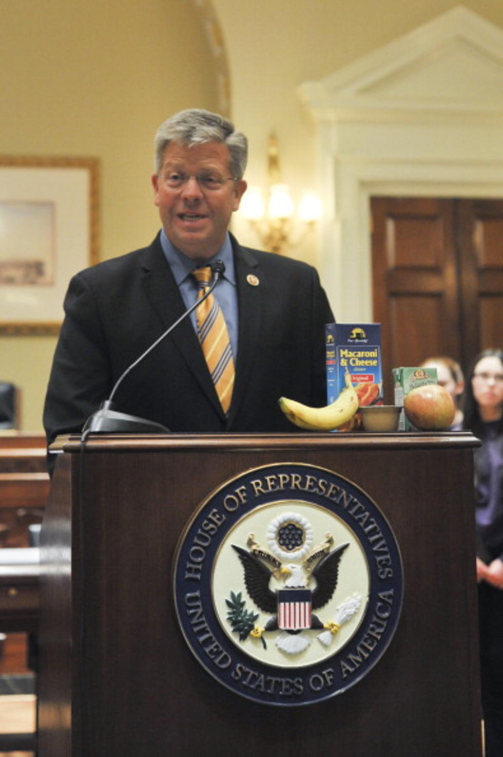 Congressman Randy Hultgren Discusses Help for the Opioid Epidemic and More on WROK