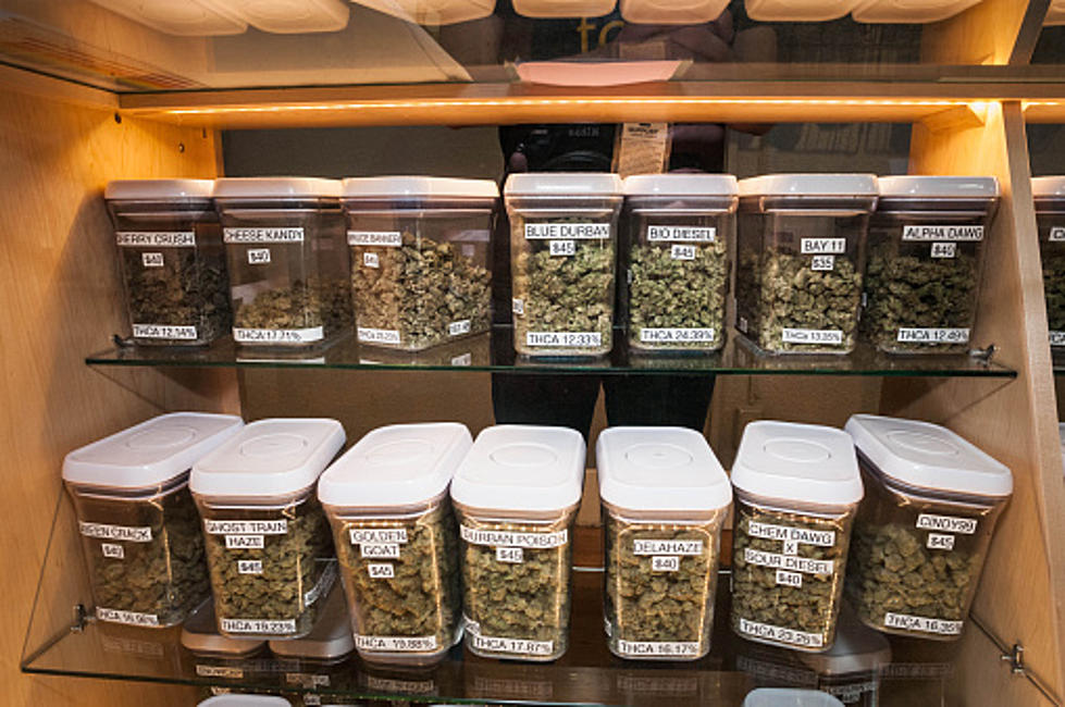 Study Touts Economic Benefits of Illinois Weed Legalization