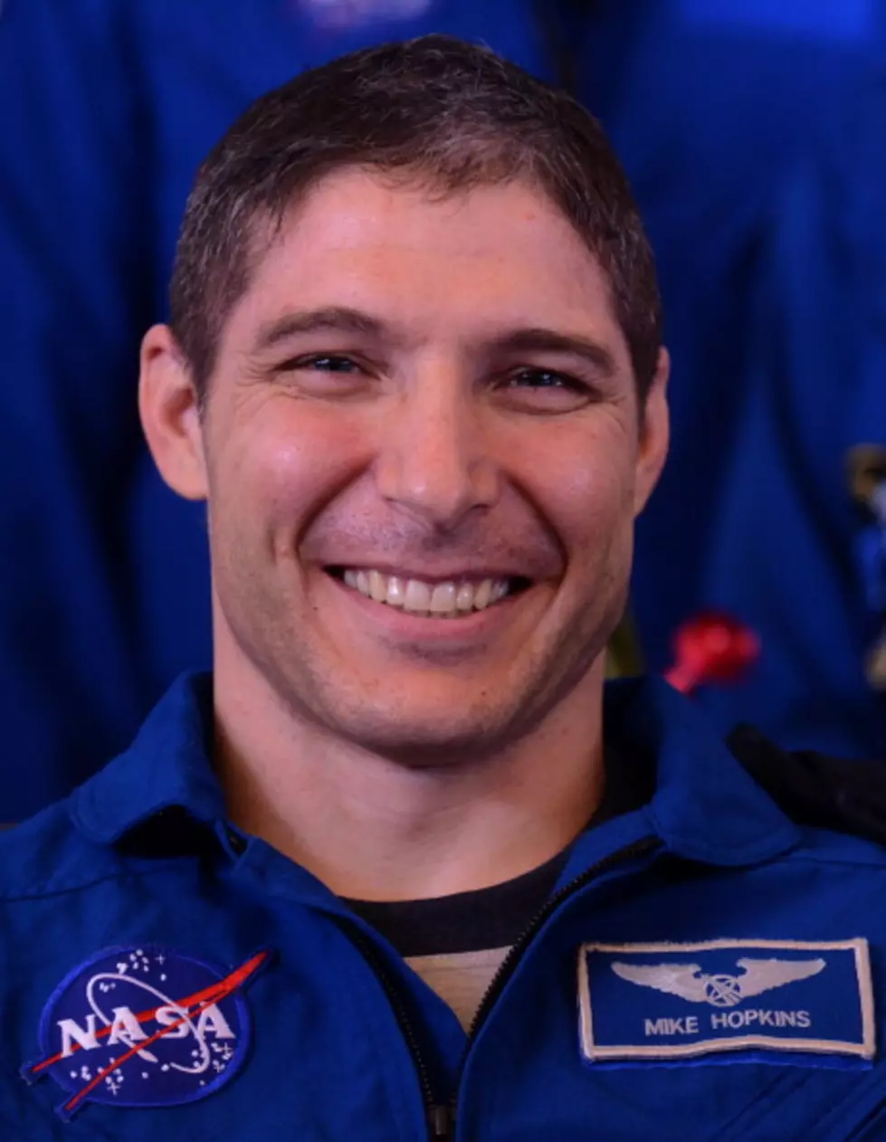 Space X Commander Is A University of Illinois Grad