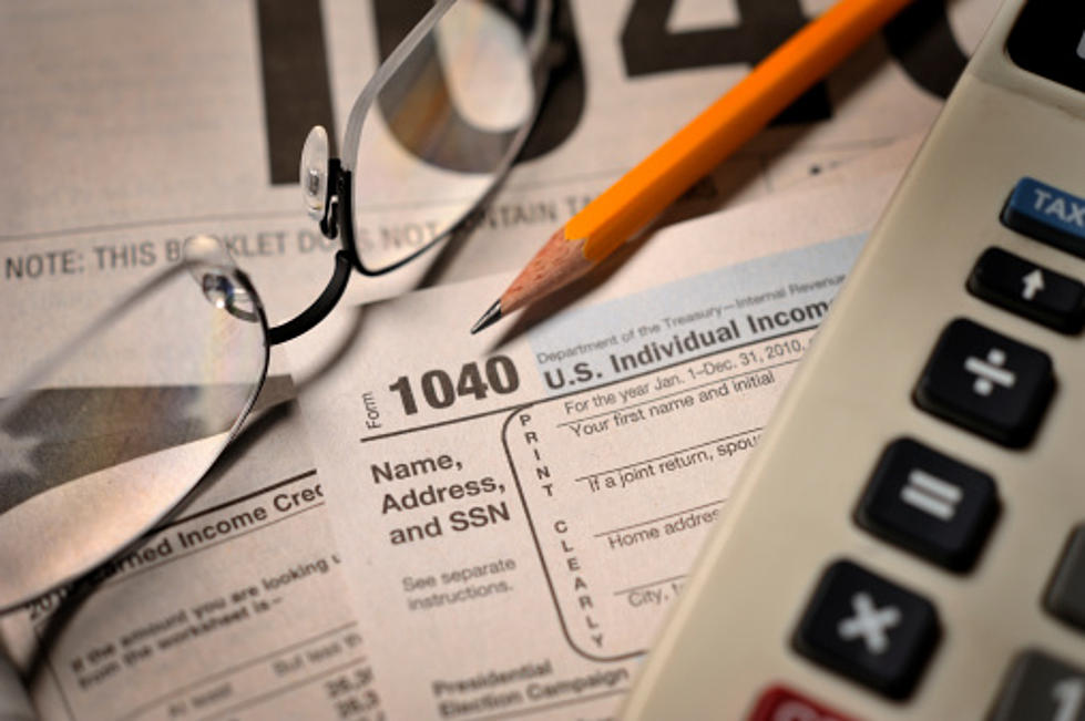 Illinois Joins Feds In Extending Tax Filing Deadline
