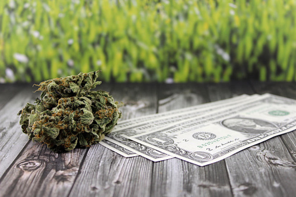 Illinois Grabs Nearly $370 Million In Marijuana Taxes