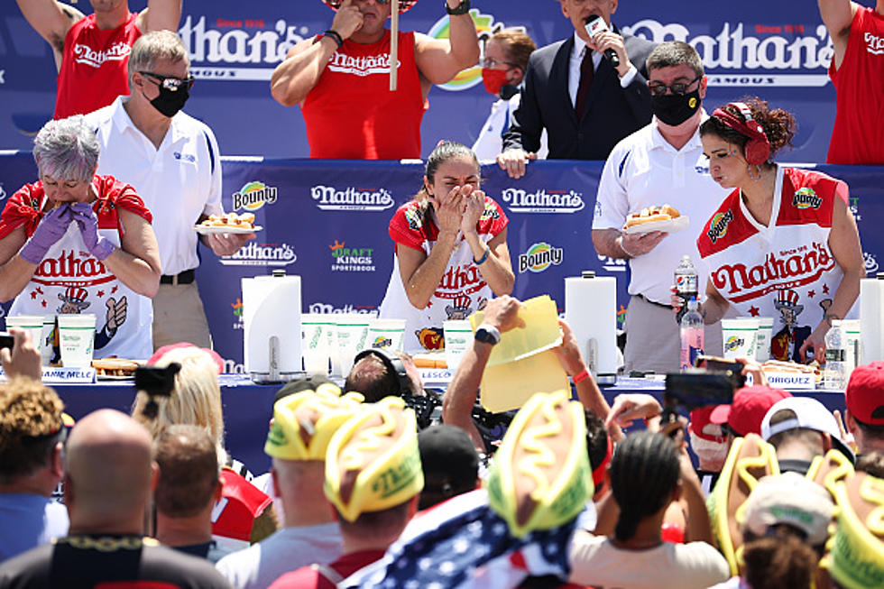 Naperville Woman Takes 2nd Place In Nathan’s Hot Dog Contest
