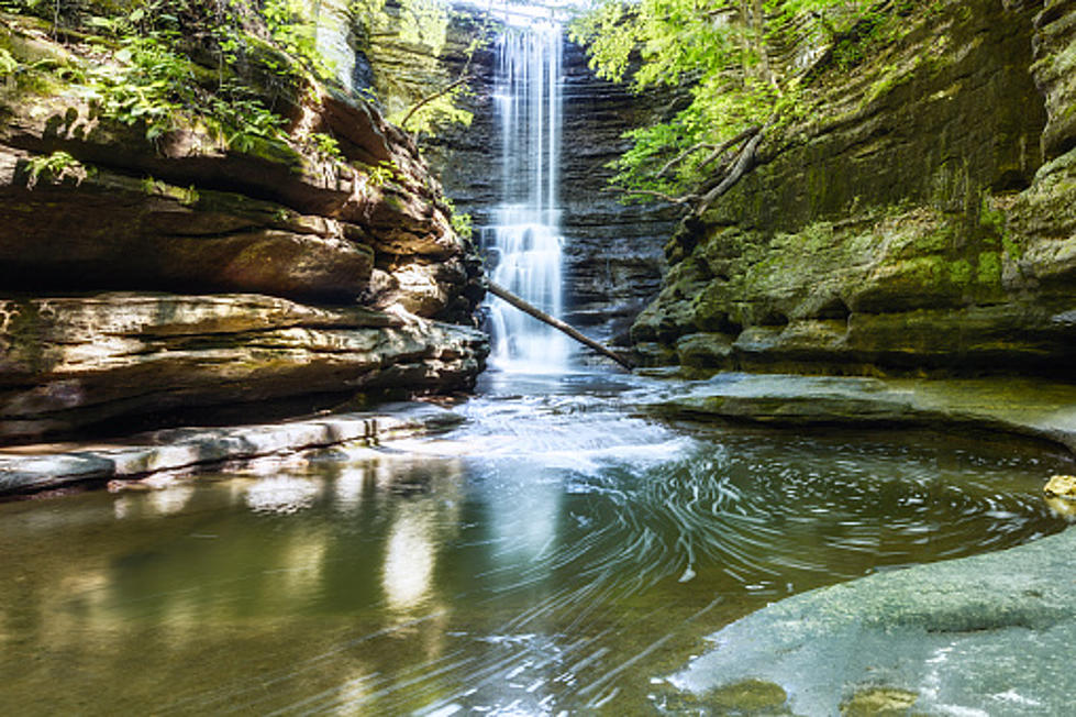 There&#8217;s A Spectacular Waterfall Less Than An Hour From Rockford