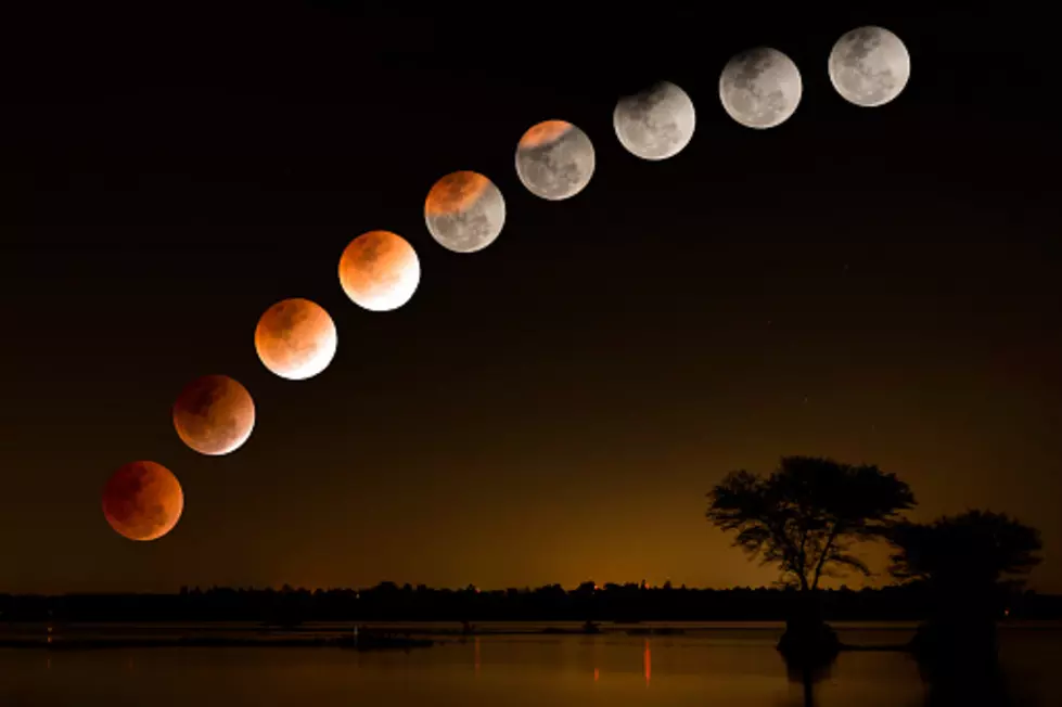 Illinois Gets A Look At A Total Lunar Eclipse On Tuesday