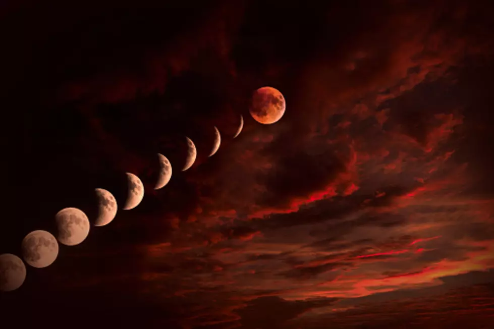Illinois Gets A Look At A Total Lunar Eclipse On Tuesday
