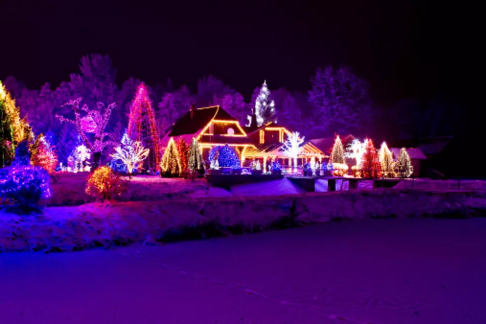 Here's How Christmas Lights Affect Your Illinois Power Bill