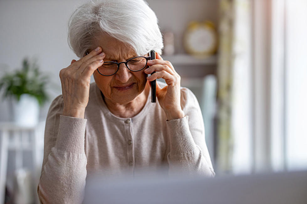 Elderly Illinois Woman Taken For $6,000 In “Grandparents Scam”