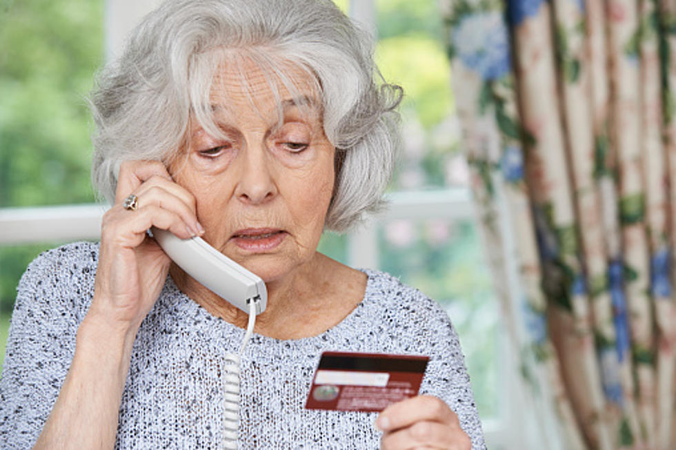 Elderly Illinois Woman Taken For $6,000 In “Grandparents Scam”