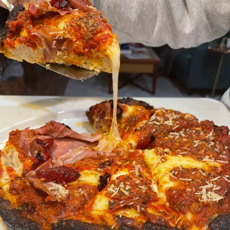 Pequod's Pizza Chicago, Facebook