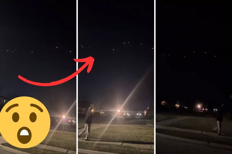 Mysterious Lights Caught Flying in Chicago [VIDEO]