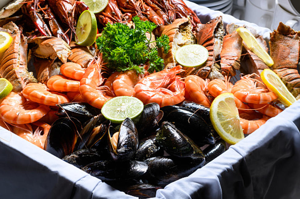 2 Illinois Eateries Make Yelp’s “Top 100 Seafood Spots In U.S.”