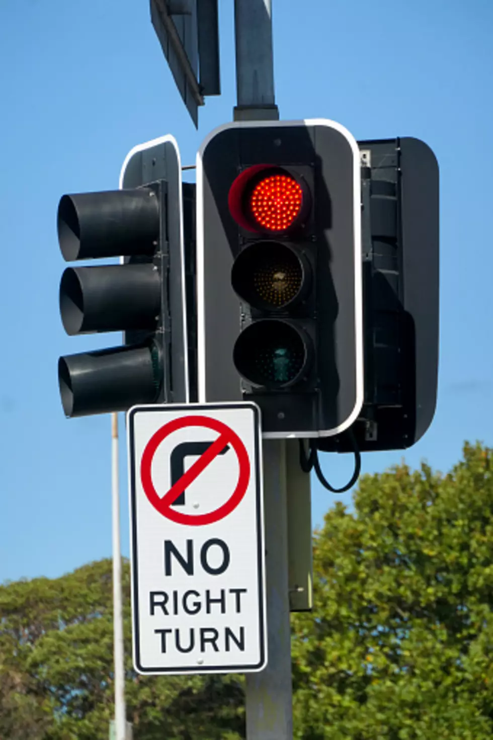 Is Illinois Planning To Get Rid Of &#8220;Right Turn On Red?&#8221;