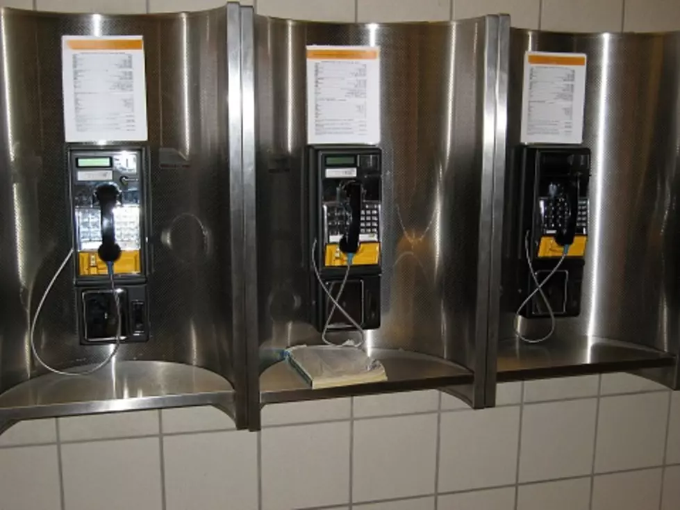 Payphones In Illinois: Can You Guess How Many We Have Left?