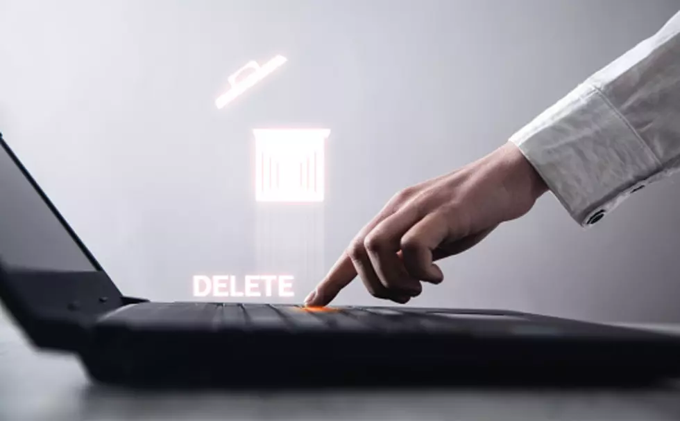 Delete It: That Text You Got From The Illinois DMV Is A Scam