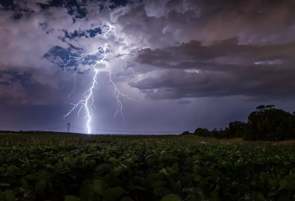 Why You Should Never Crouch Down During An Illinois Thunderstorm