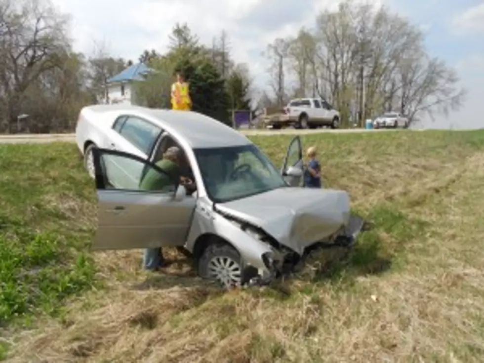 Two Hurt in NE Iowa Accident, Both Cars Totaled