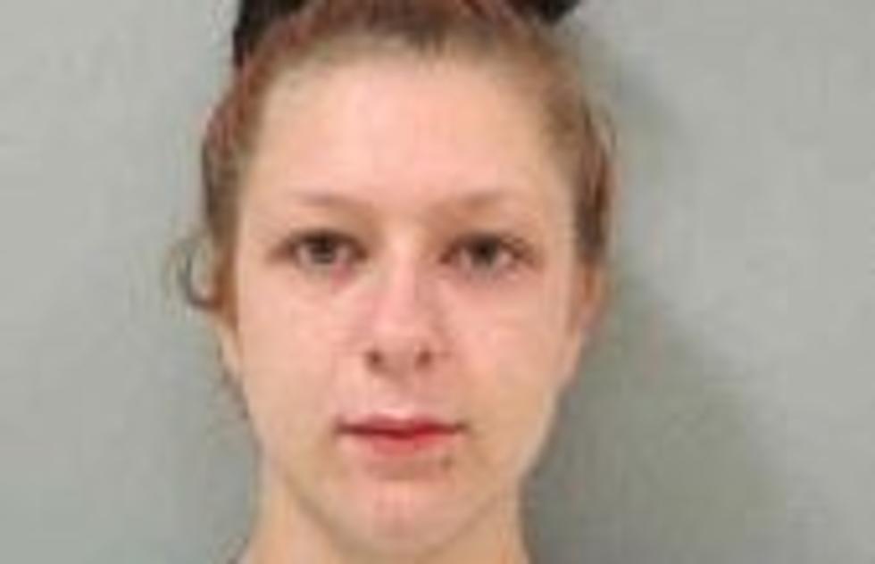 Oelwein Woman Arrested on Scott Co. Warrants