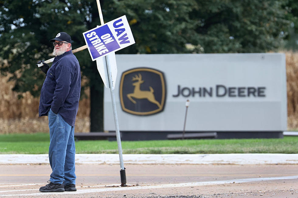 John Deere Strike Inspires Bill To Help Iowa Workers