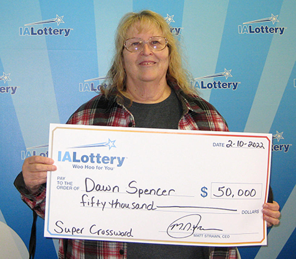 Hiawatha Woman Picks Up Big Iowa Lottery Prize