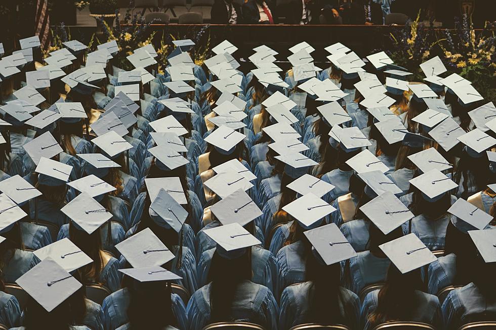 Despite Pandemic Slip, Iowa Still Graduates Near the Top of Its Class