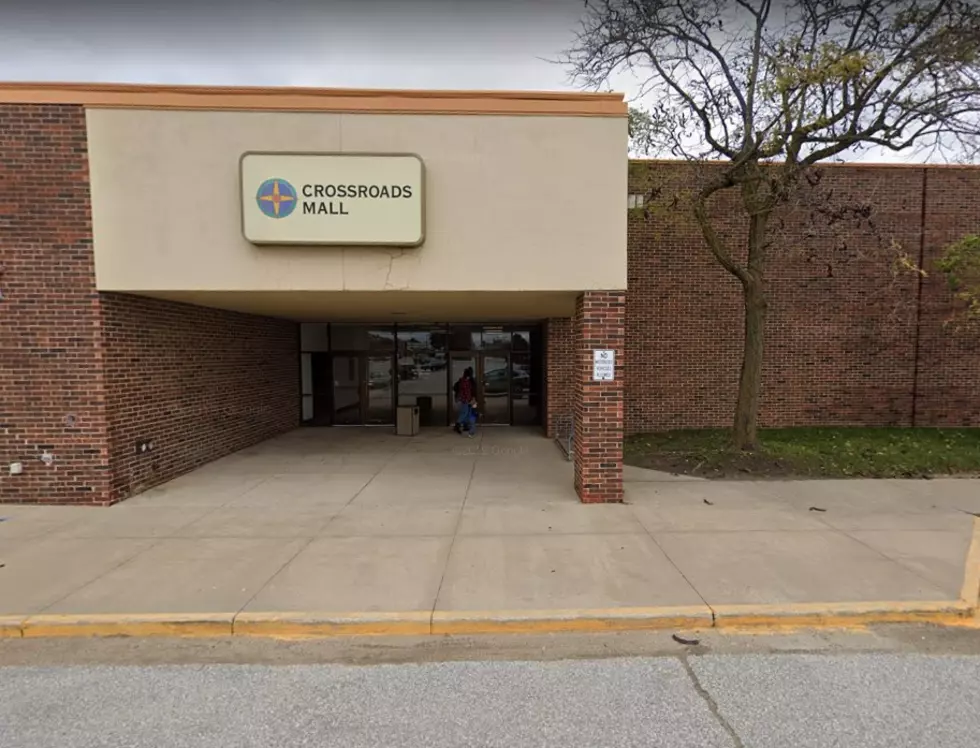 Closed: Farewell to Another Historic Iowa Mall [PHOTOS]