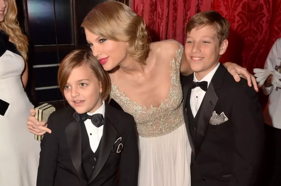 Taylor Swift Spends Hours Visiting Cancer Patients [VIDEO]