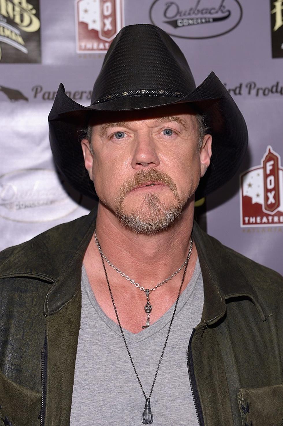 Trace Adkins&#8217; Wife Files For Divorce
