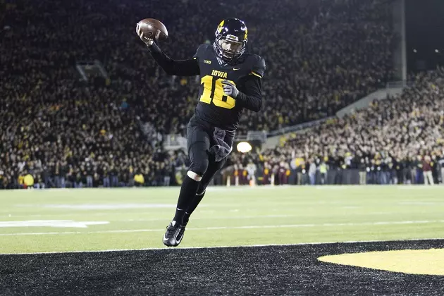 10 Reasons Iowa is NOT a 10-0 Fraud