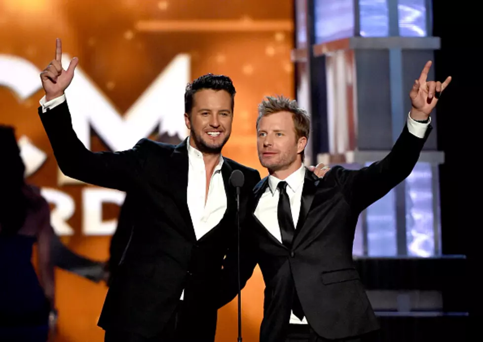 Win Luke Bryan Tickets Just By Watching The ACM Awards! [VIDEO]