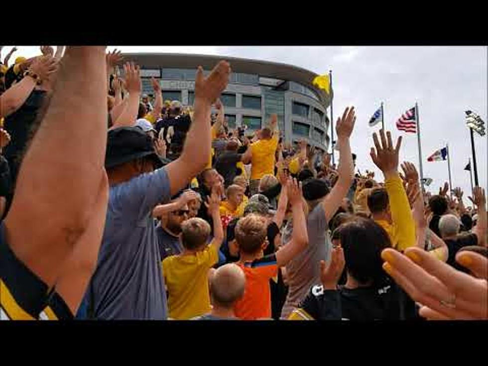 Iowa Fans First Wave to UI Stead Family Children&#8217;s Hospital [WATCH]