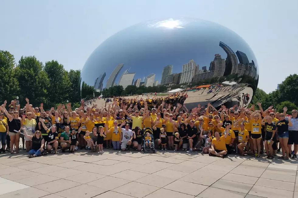 Hawkeye Fans In Chicago Do Iowa Wave For Kids [WATCH]