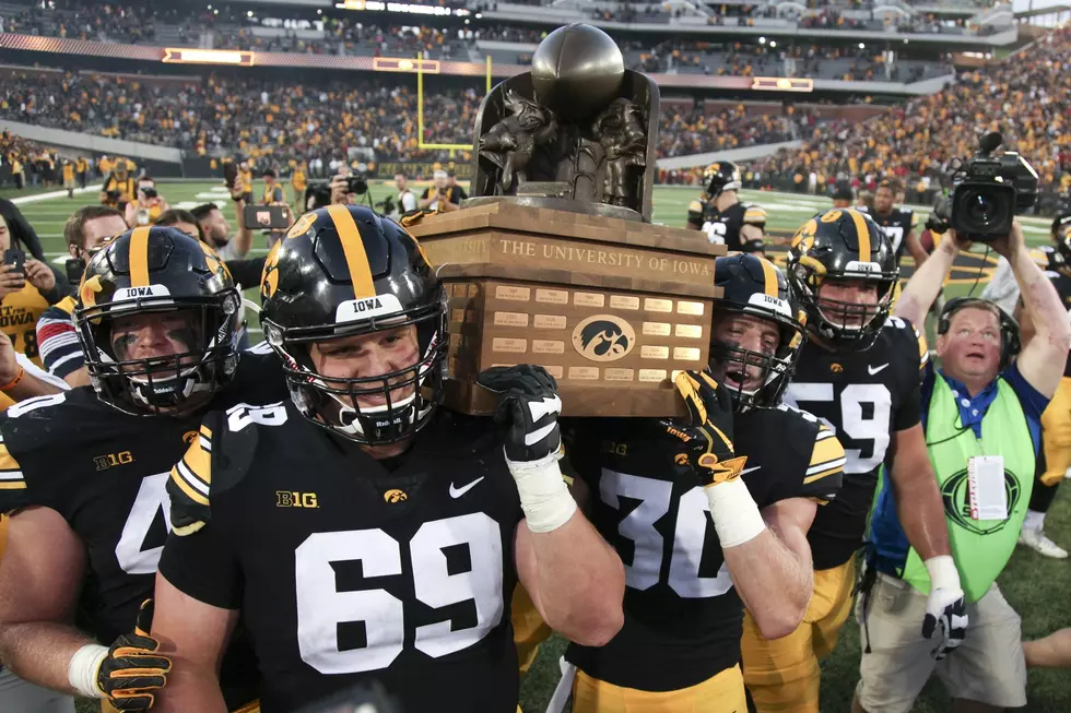 &#8216;Way Too Early&#8217; Iowa Bowl Projections