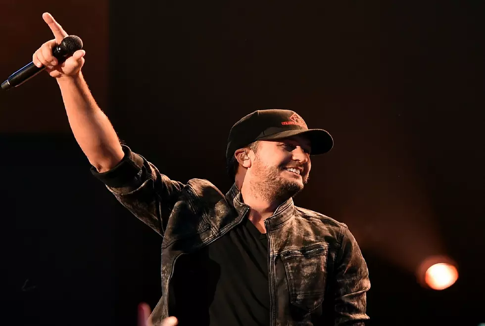 Luke Bryan’s Iowa Farm Tour Show Included Maddie Poppe [VIDEOS]