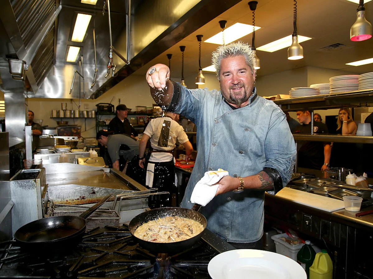 Guy Fieri visits Michigan restaurant with 'crazy' culinary combo for 'Triple  D' 