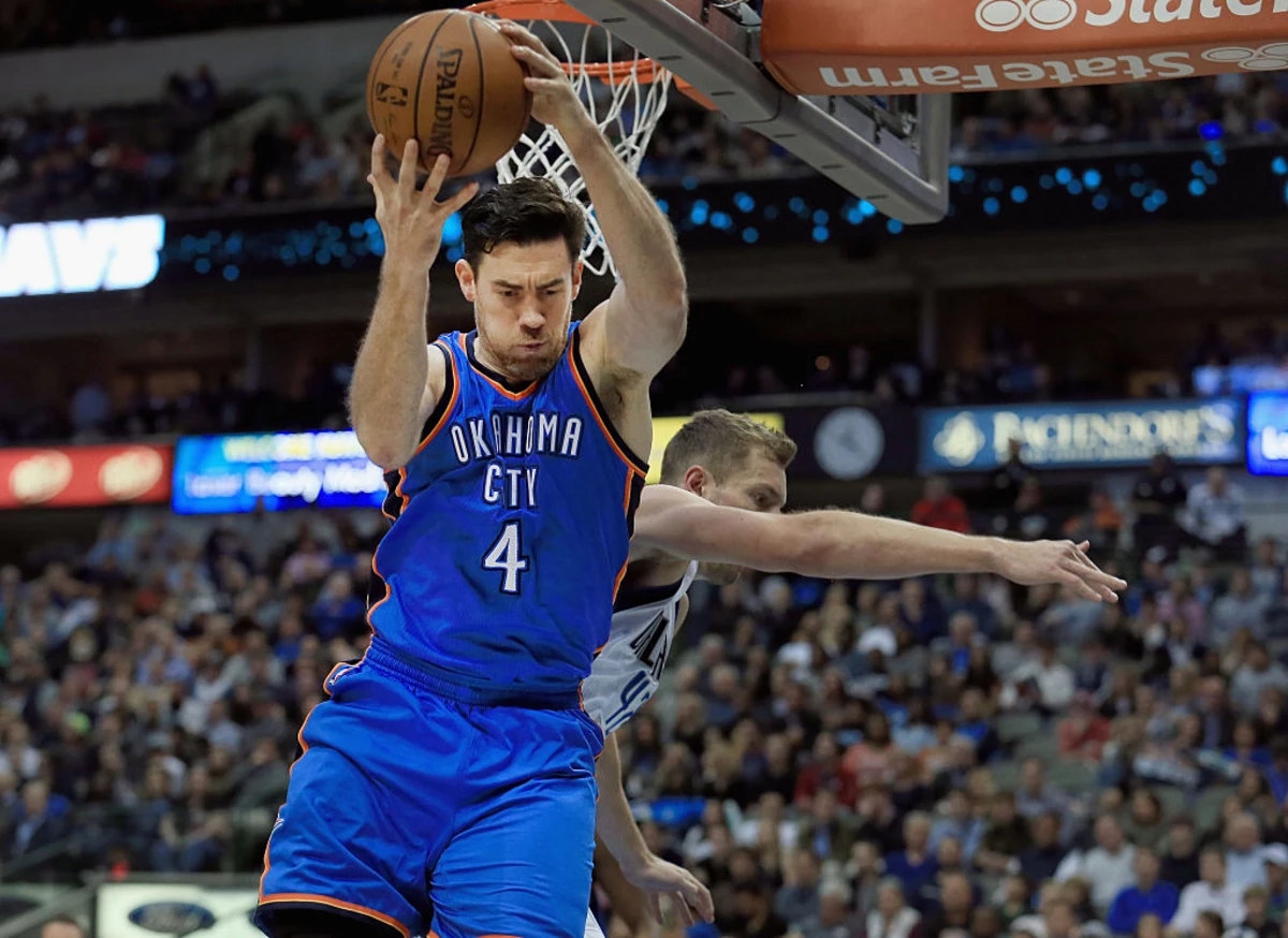 NBA: Oklahoma City Thunder retire Iowan Nick Collison's jersey