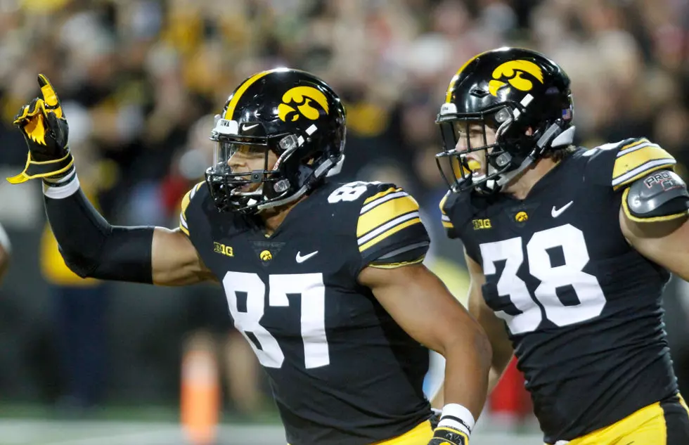 Iowa Will Remove Tiger Hawk Logo For Fry At Holiday Bowl