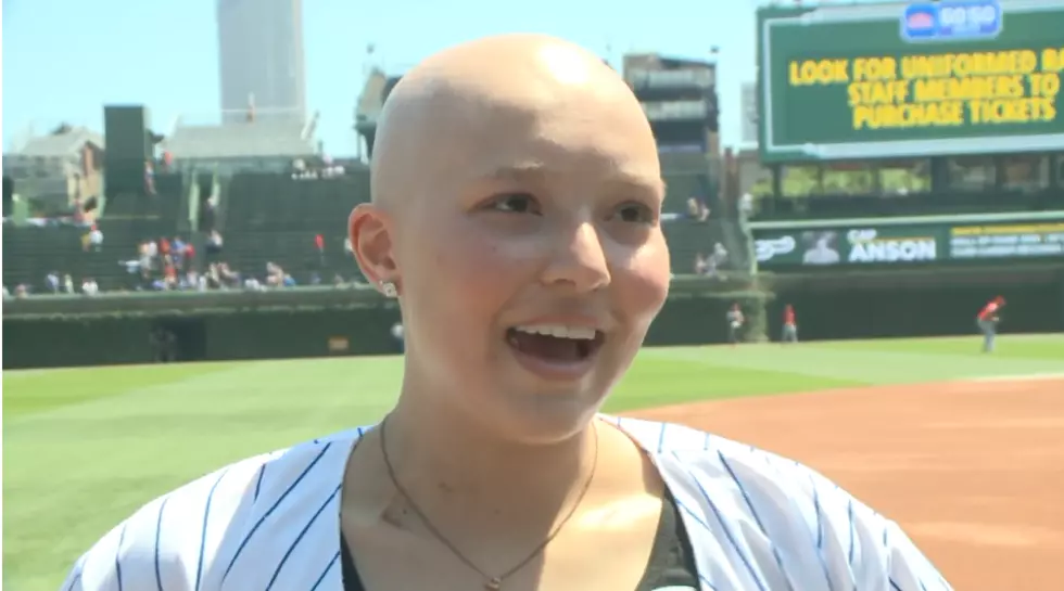 Iowa Girl Battling Cancer Visits Chicago Cubs at Wrigley Field