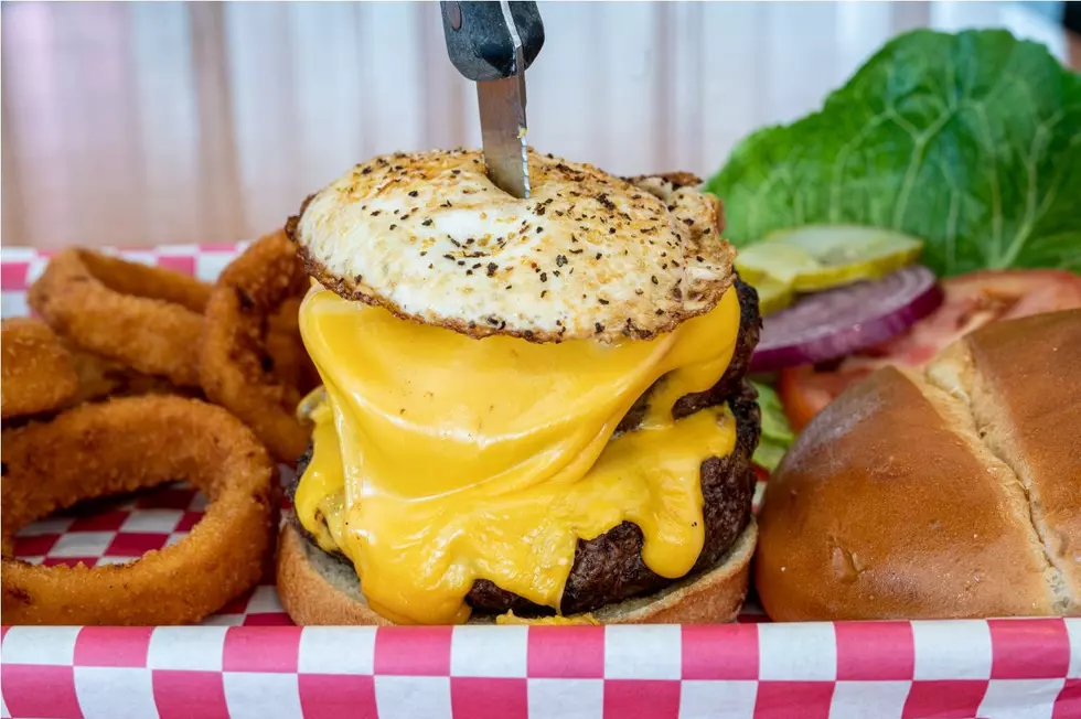 Iowa’s Best Burger Comes From An Unincorporated Town