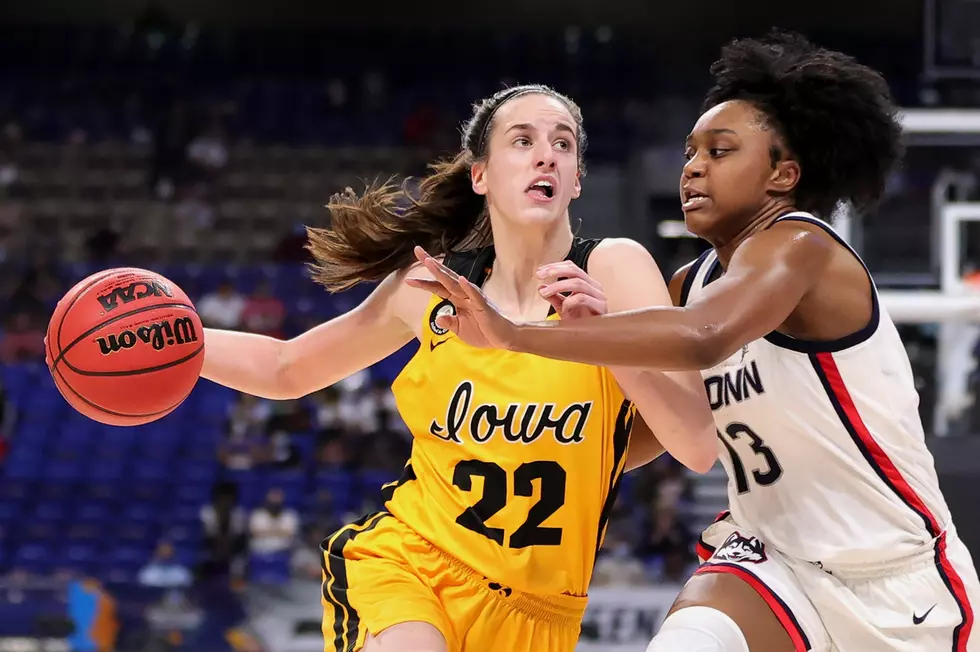 Iowa Battles To The End, Loses To Top-Ranked Connecticut [PHOTOS]