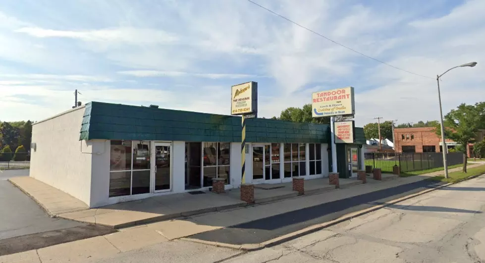 There’s a Midwest Restaurant That Serves GIANT Mozzarella Sticks