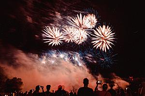 Where to Check Out 4th of July Fireworks in Eastern Iowa [LIST]