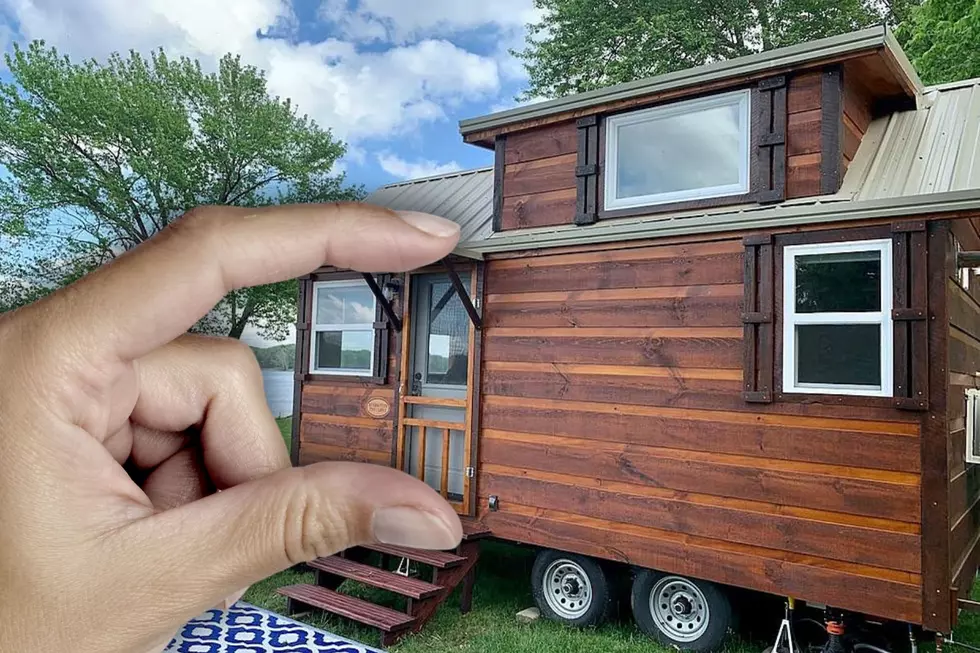 You Can Stay In a Tiny River Bottom House in Eastern Iowa [GALLERY]