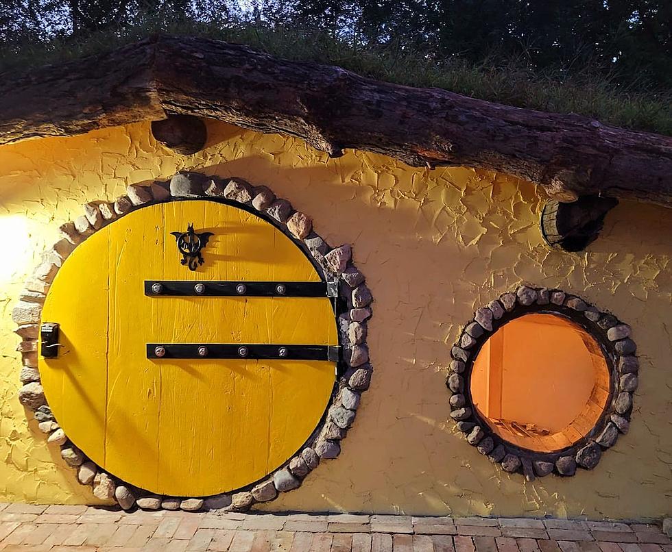 Midwest Hobbit House Is Straight Out of Lord Of The Rings [PHOTOS]