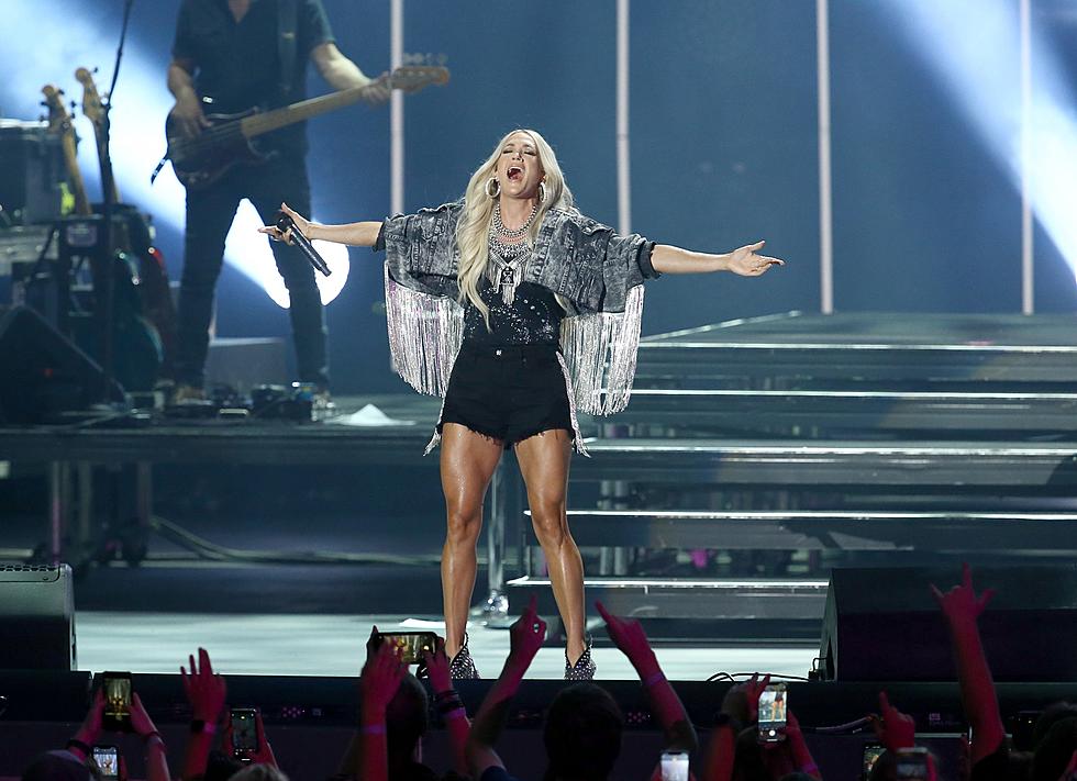 Carrie Underwood Returns to Iowa This Summer