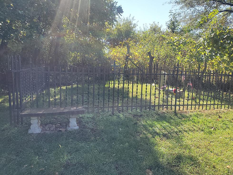 This Iowa Gravesite is Home to Extraordinary Civil War Veteran