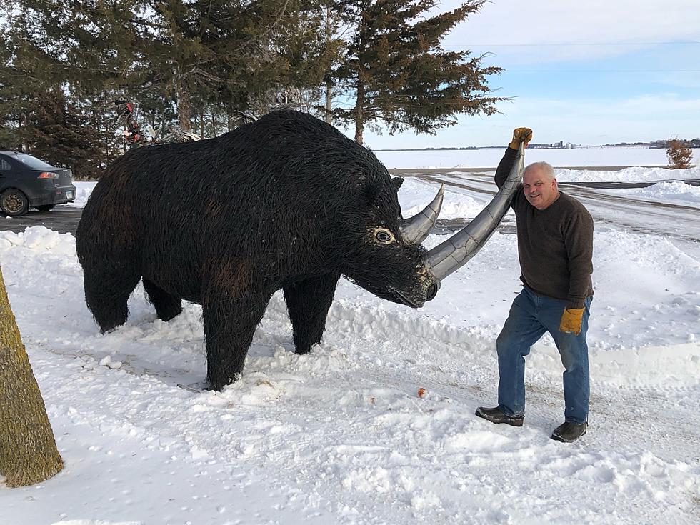 Award-Winning Artist Puts Giant Metal Creatures On Display at Iowa University [PHOTOS]